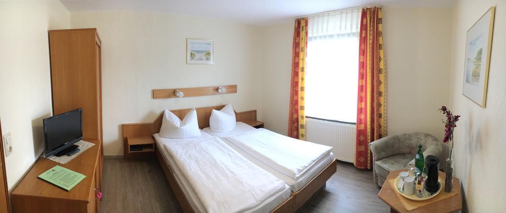 Kastanienhof Hotel Garni Zinnowitz Pokoj fotografie